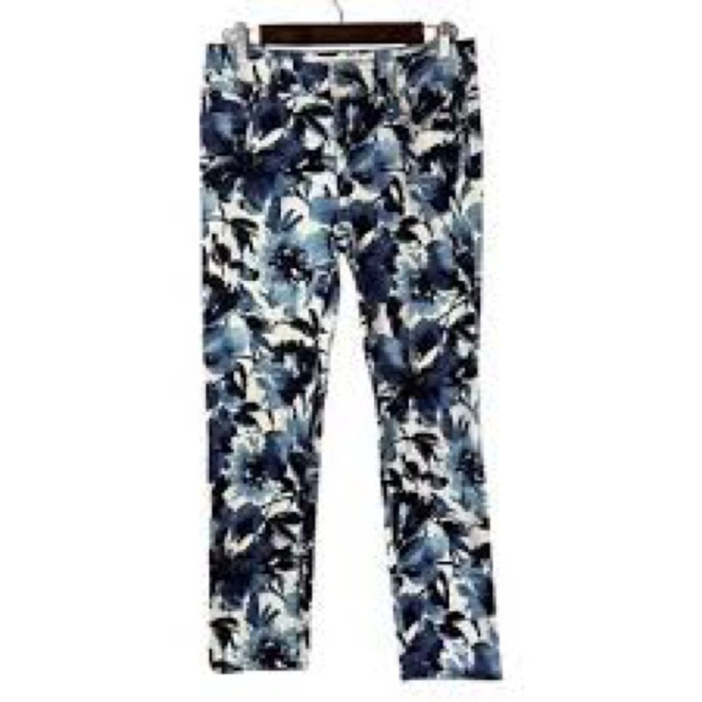 *Chico's Platinum Denim in Indigo and White
